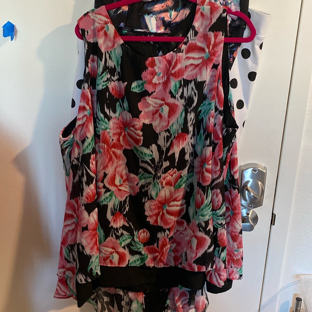 NWOT 26/28 Blouse
